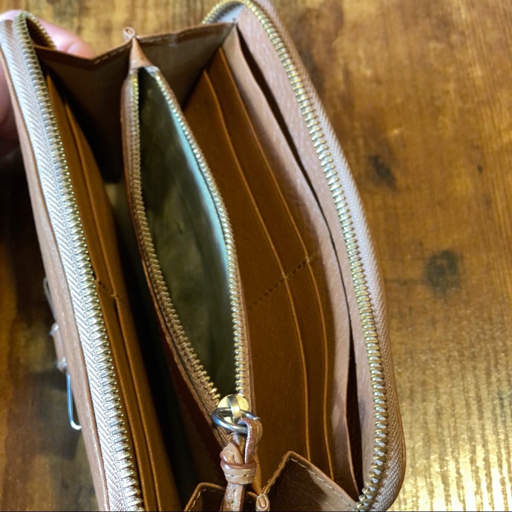 Authentic Chloe Lily Long Wallet - Picture 13 of 16